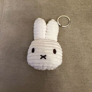 TINY MIFFY WHITE KEYCHAIN USED